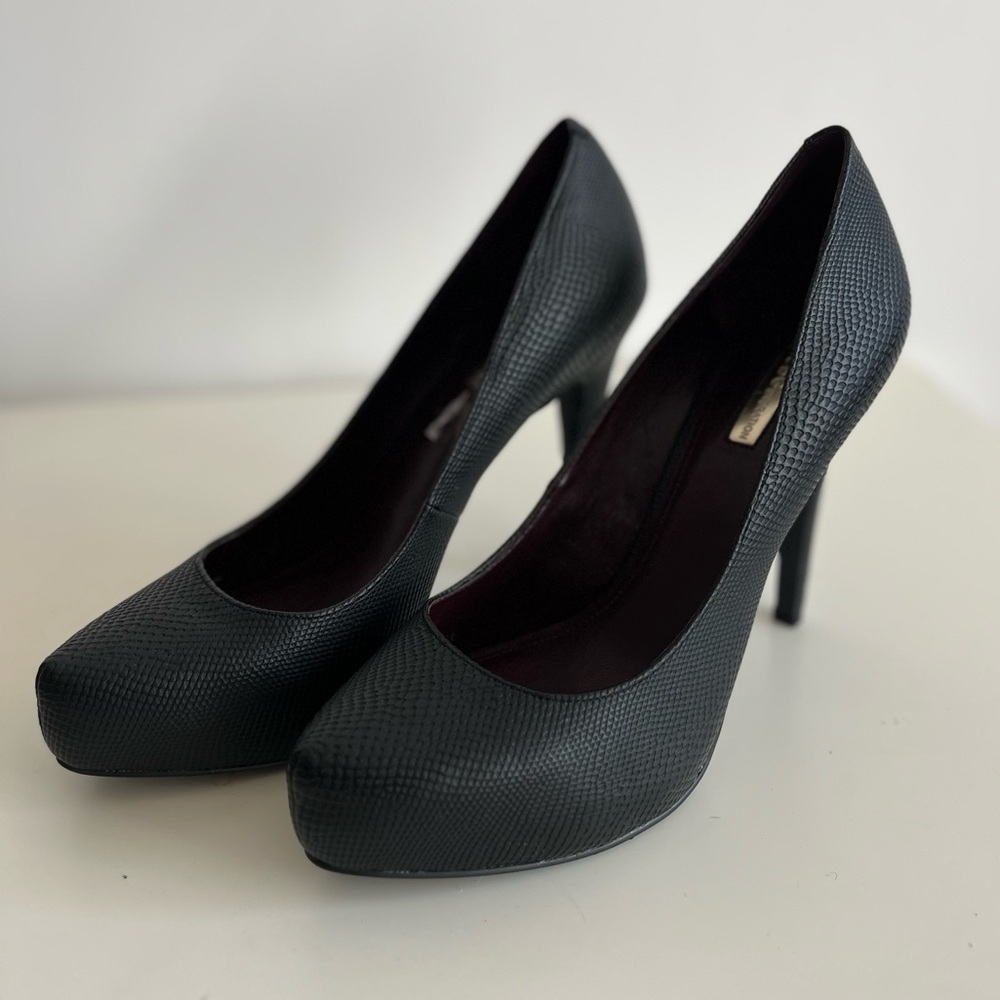 BCBG Black Reptile Print Heels